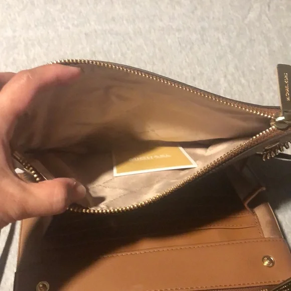 Michael Kors Bag - Picture 4 of 6